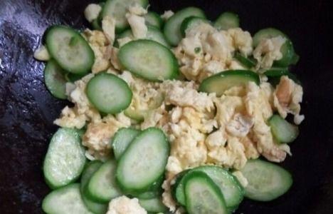 荷兰瓜可以吃吗,美味可口的食用之谜